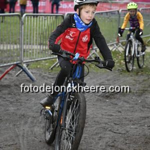 Loenhout  cyclo-cross  29-12-2023   Kids  233  photos +  G sport  84  photos